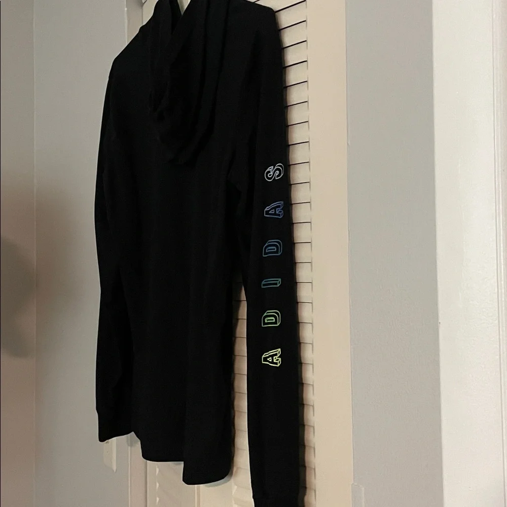 Boys Adidas Black Hoodie T-shirt with Vibrant Logo size XL - Picture 3 of 5